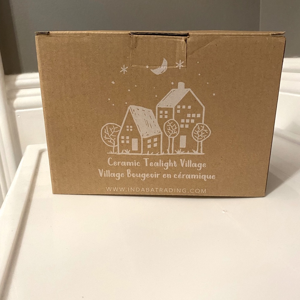 Jillian Harris-Jilly Box Winter Ceramic Christmas Tea light Village.